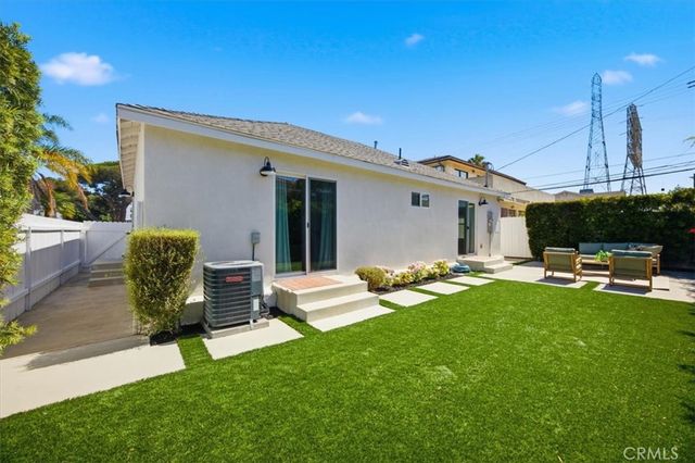 2420 Robinson Street, Redondo Beach, CA 90278