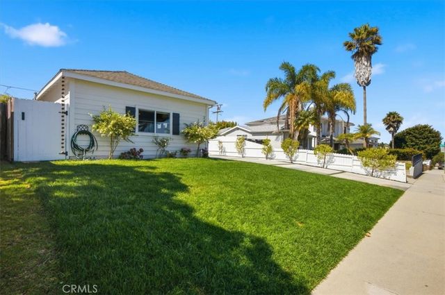 2420 Robinson Street, Redondo Beach, CA 90278