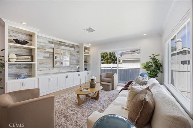 2420 Robinson Street, Redondo Beach, CA 90278
