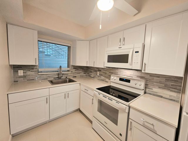 3700 Harrison Street 8a, Hollywood, FL 33021