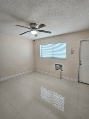 3700 Harrison Street 8a, Hollywood, FL 33021