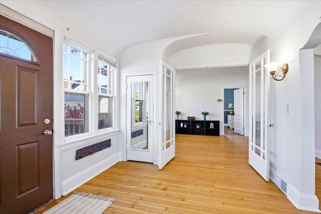 115 6th Avenue, Baraboo, WI 53913