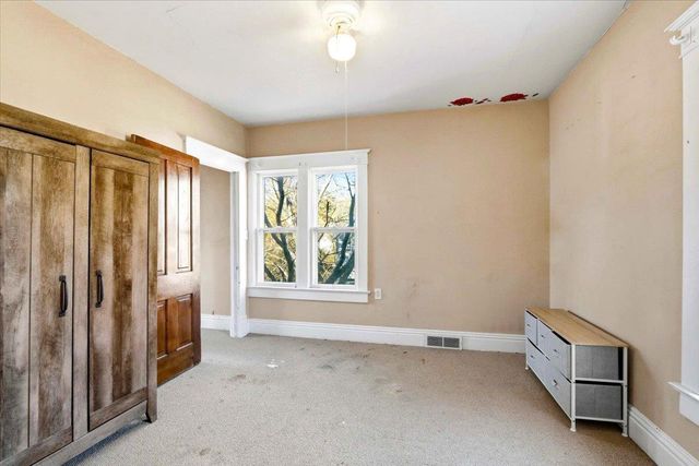 115 6th Avenue, Baraboo, WI 53913