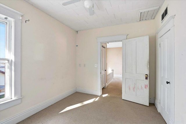 115 6th Avenue, Baraboo, WI 53913