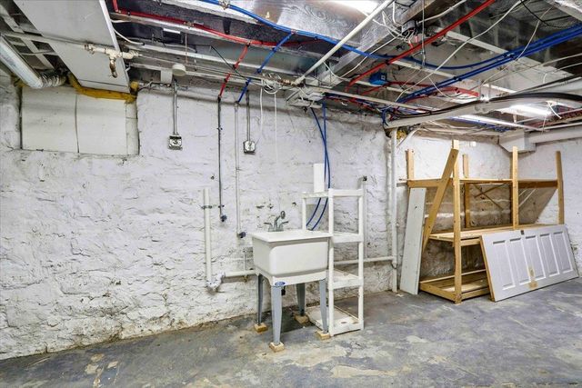 115 6th Avenue, Baraboo, WI 53913