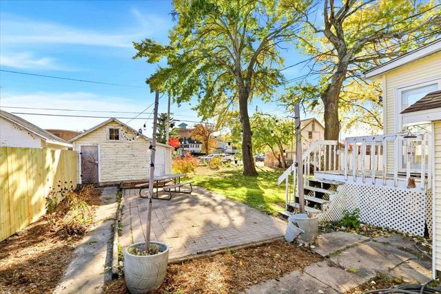 115 6th Avenue, Baraboo, WI 53913