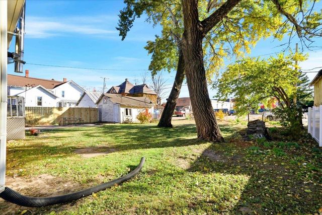 115 6th Avenue, Baraboo, WI 53913