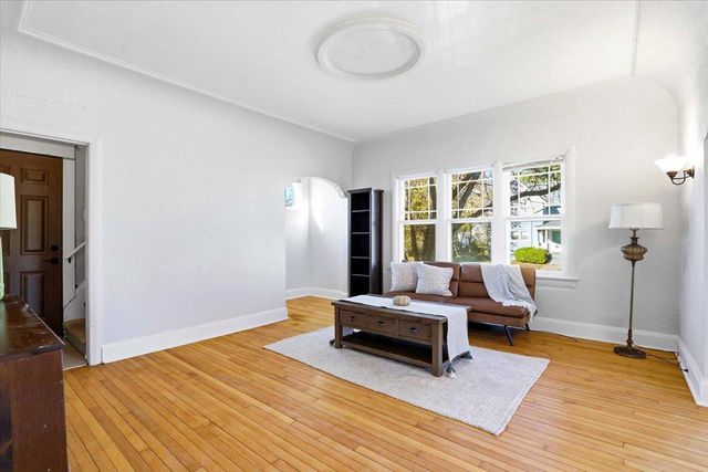 115 6th Avenue, Baraboo, WI 53913