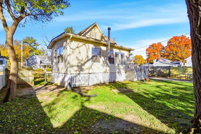 115 6th Avenue, Baraboo, WI 53913