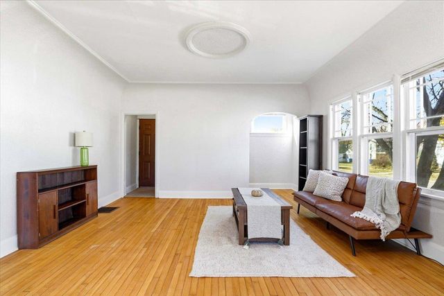 115 6th Avenue, Baraboo, WI 53913