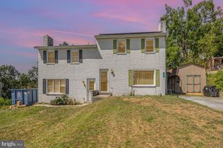 160 FAITH CIR, Carlisle, PA 17013