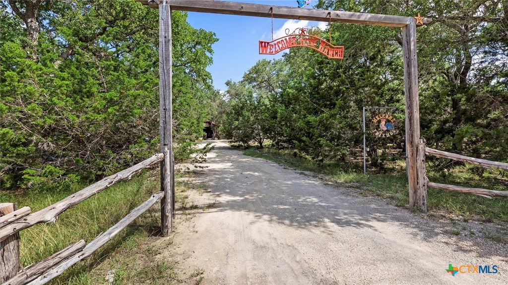 857 Derrick Drive, Spring Branch, TX 78070