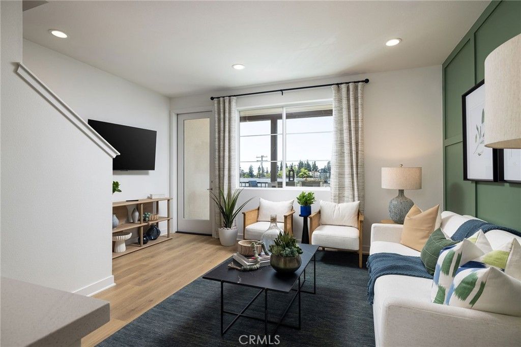 Image 12 of property listing at 318 E William Way, La Habra, CA 90631