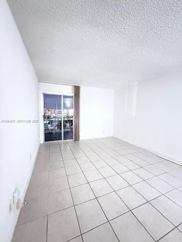 4550 NW 9th St 812E, Miami, FL 33126