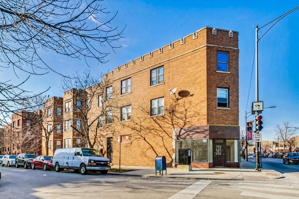 6600 N Clark Street, Chicago, IL 60626