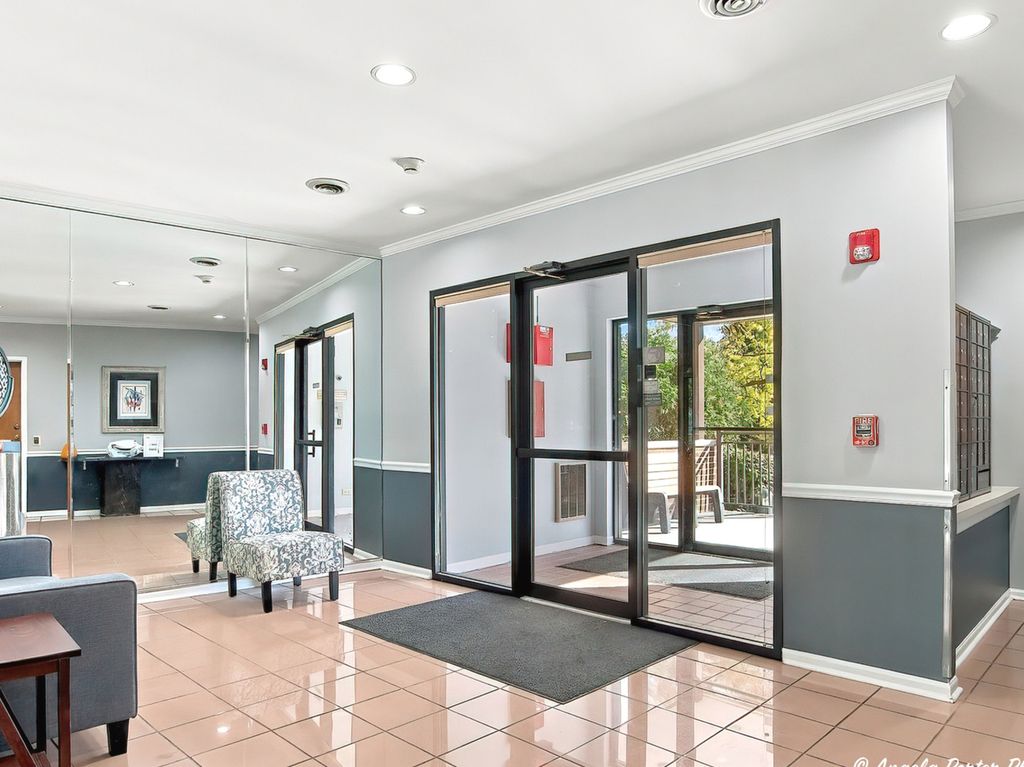 400 E Dundee Road 105C, Buffalo Grove, IL 60089 — photo 2