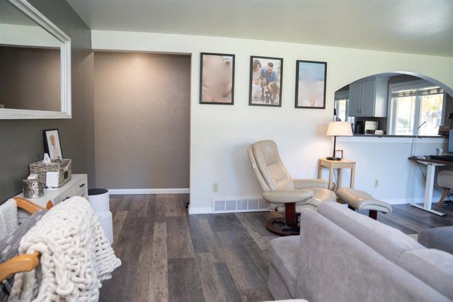 3610 SUNNYSLOPE STREET, Green Bay, WI 54301