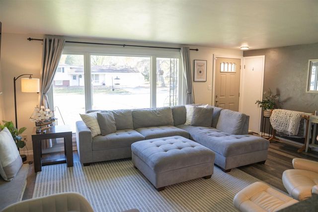 3610 SUNNYSLOPE STREET, Green Bay, WI 54301