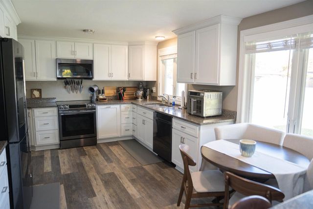 3610 SUNNYSLOPE STREET, Green Bay, WI 54301