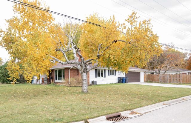 3610 SUNNYSLOPE STREET, Green Bay, WI 54301