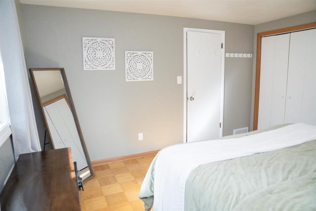 3610 SUNNYSLOPE STREET, Green Bay, WI 54301