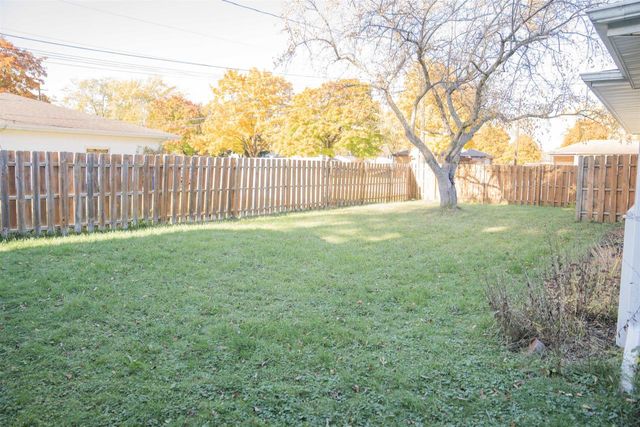 3610 SUNNYSLOPE STREET, Green Bay, WI 54301