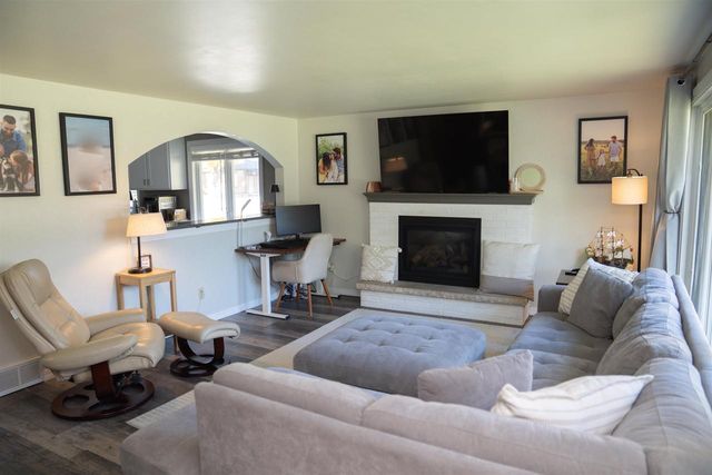 3610 SUNNYSLOPE STREET, Green Bay, WI 54301