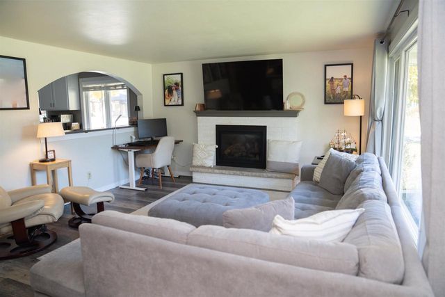 3610 SUNNYSLOPE STREET, Green Bay, WI 54301