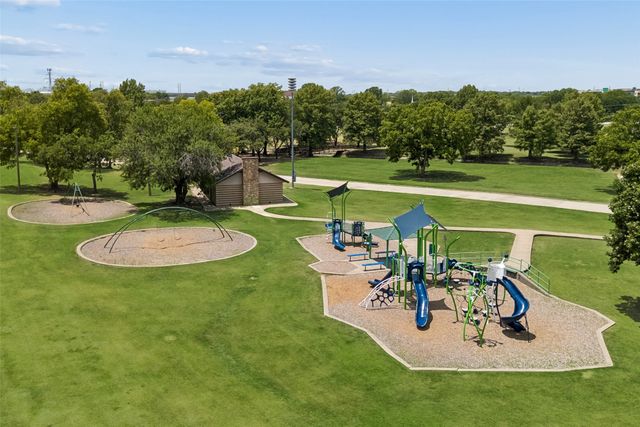 816 Premier Parkway, Grand Prairie, TX 75051