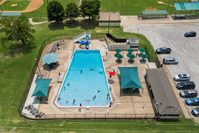 816 Premier Parkway, Grand Prairie, TX 75051