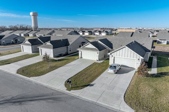 8110-8112 E 34th Ct S, Wichita, KS 67210