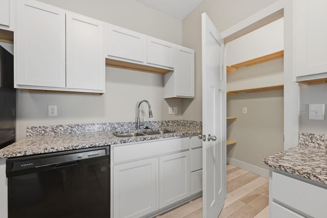 8110-8112 E 34th Ct S, Wichita, KS 67210