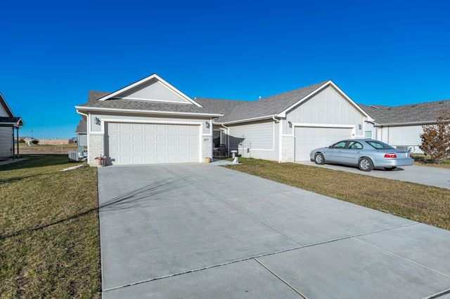 8110-8112 E 34th Ct S, Wichita, KS 67210