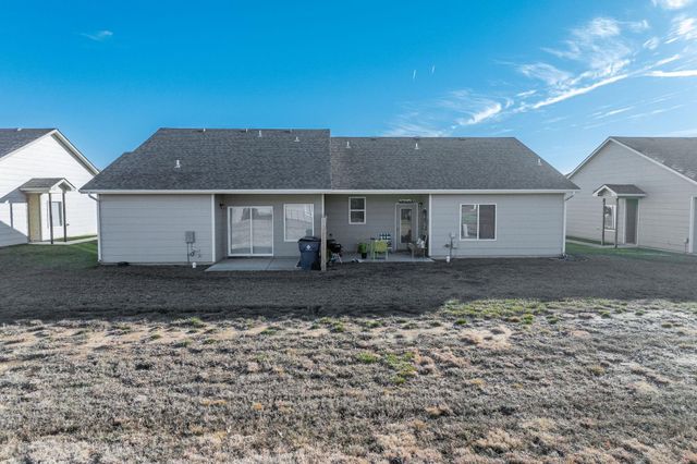 8110-8112 E 34th Ct S, Wichita, KS 67210