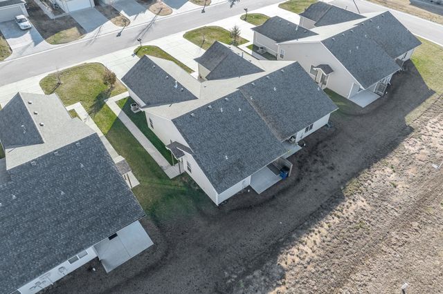 8110-8112 E 34th Ct S, Wichita, KS 67210