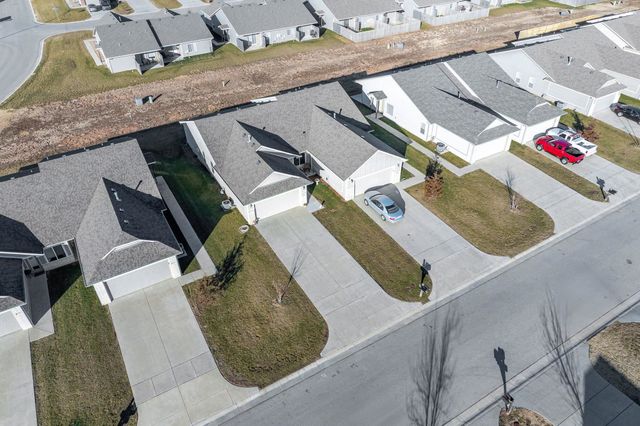 8110-8112 E 34th Ct S, Wichita, KS 67210