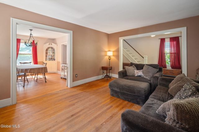 1045 Balltown Road, Niskayuna, NY 12309