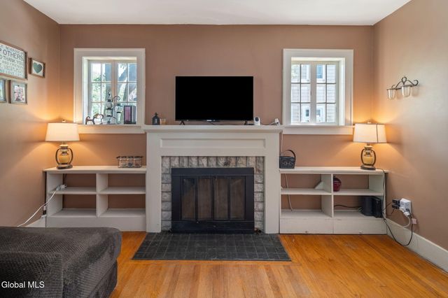 1045 Balltown Road, Niskayuna, NY 12309