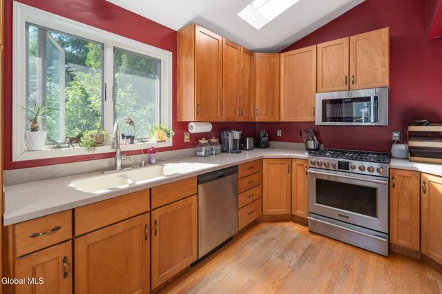 1045 Balltown Road, Niskayuna, NY 12309