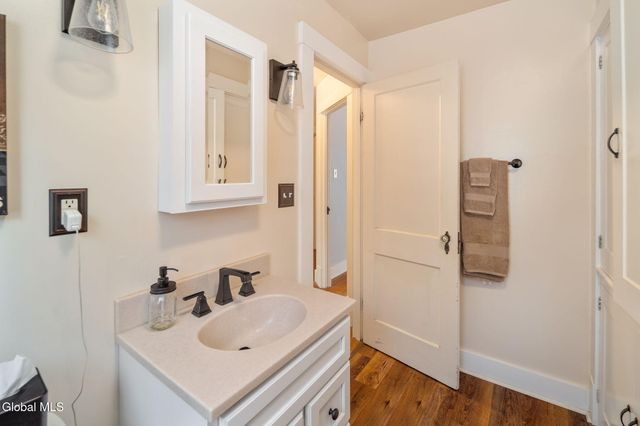 1045 Balltown Road, Niskayuna, NY 12309