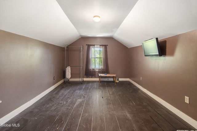 1045 Balltown Road, Niskayuna, NY 12309