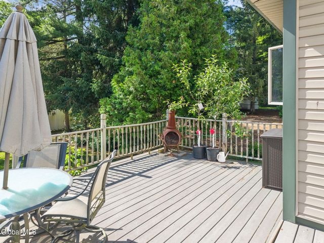 1045 Balltown Road, Niskayuna, NY 12309