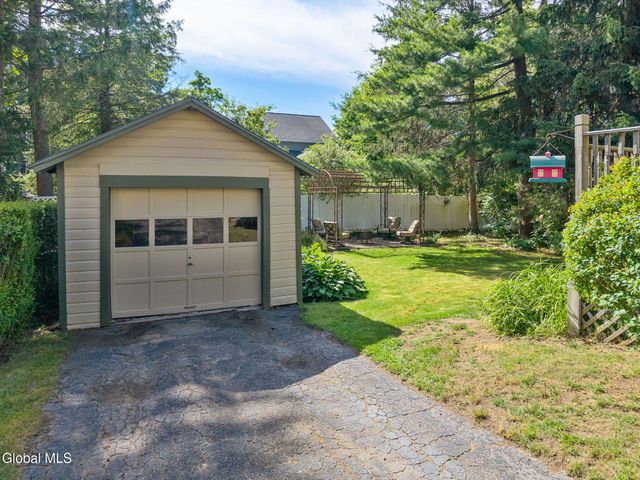 1045 Balltown Road, Niskayuna, NY 12309