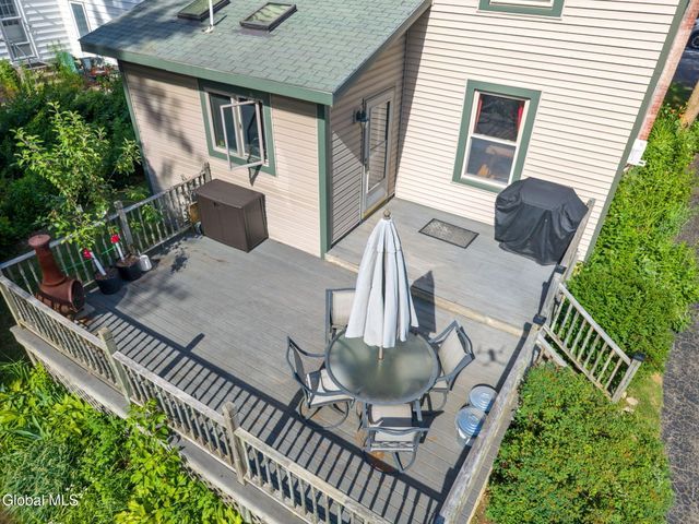 1045 Balltown Road, Niskayuna, NY 12309