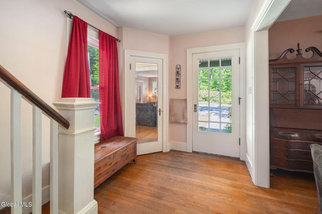 1045 Balltown Road, Niskayuna, NY 12309