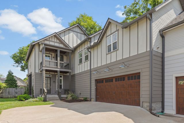 908B Gale Ln, Nashville, TN 37204