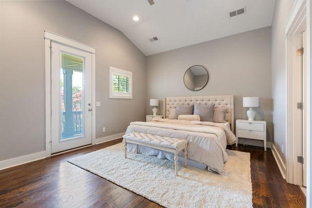 908B Gale Ln, Nashville, TN 37204