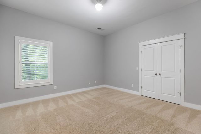 908B Gale Ln, Nashville, TN 37204