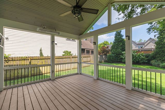 908B Gale Ln, Nashville, TN 37204