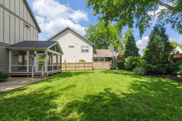 908B Gale Ln, Nashville, TN 37204